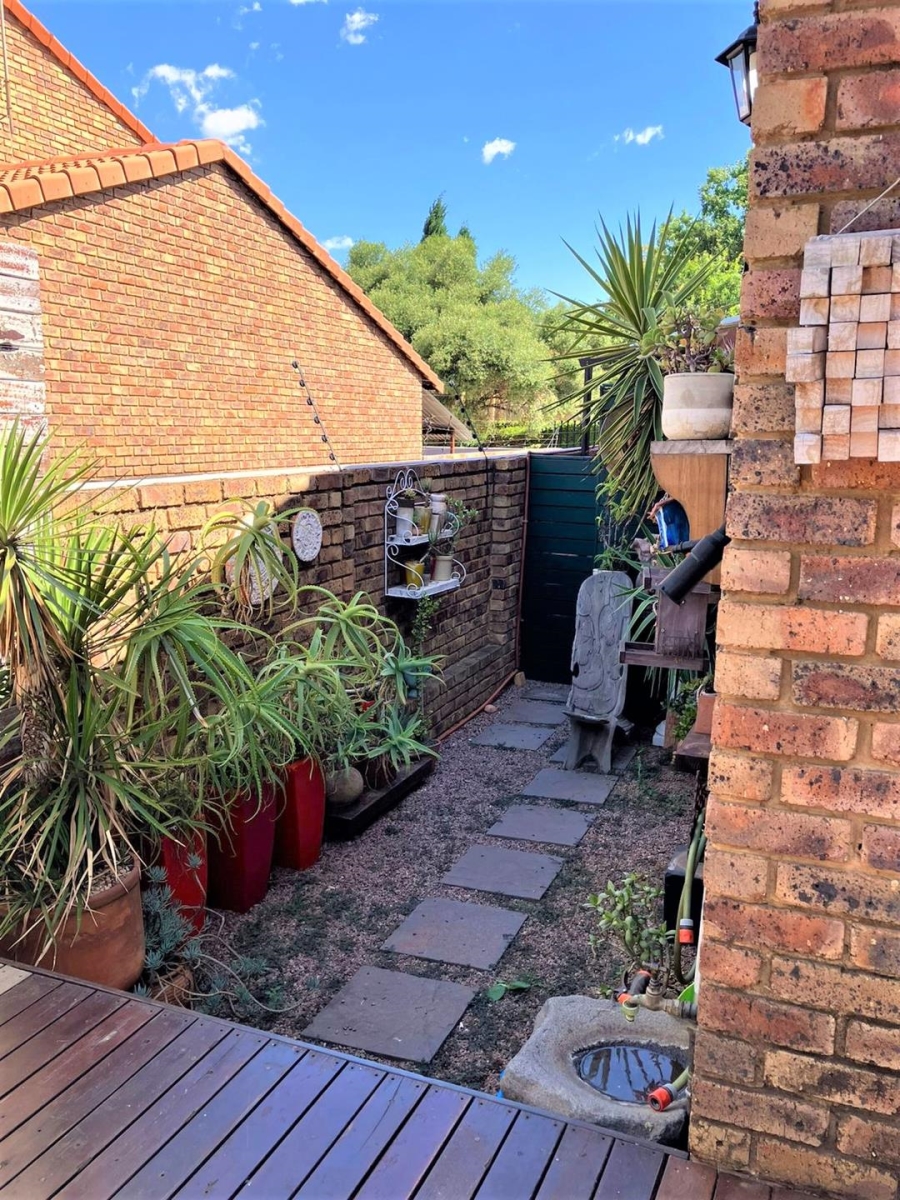 8 Bedroom Property for Sale in Newlands Gauteng