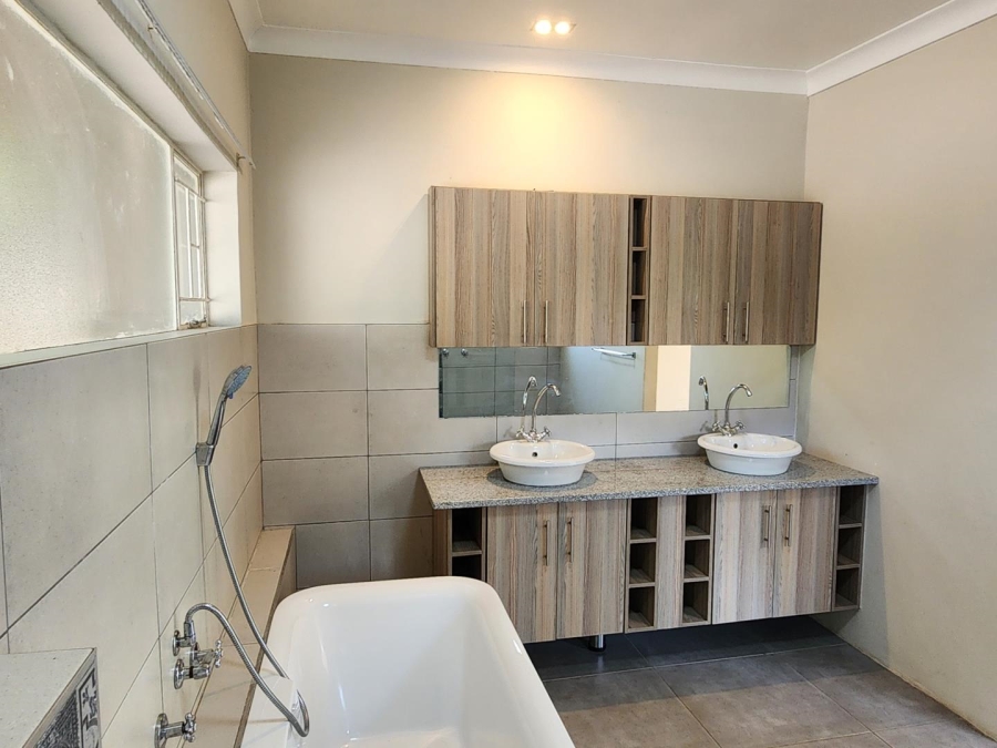4 Bedroom Property for Sale in Lynnwood Glen Gauteng