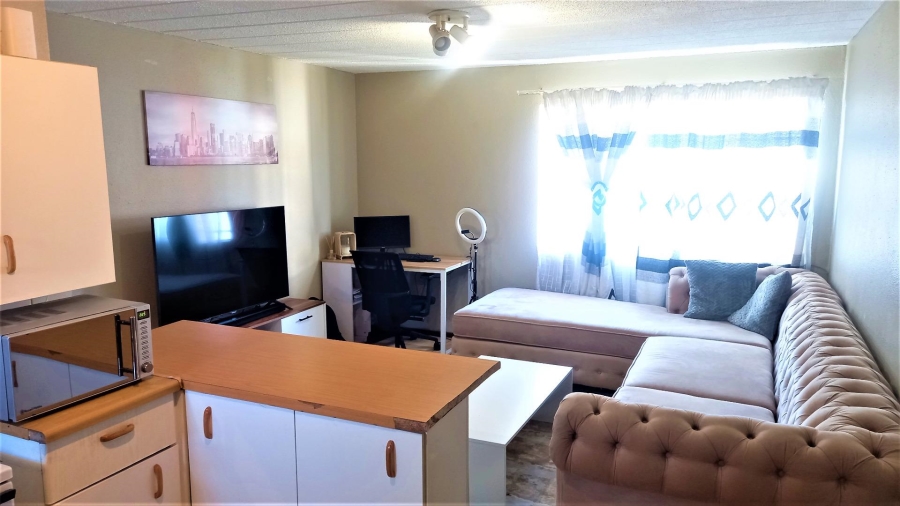 2 Bedroom Property for Sale in Groenkloof Gauteng