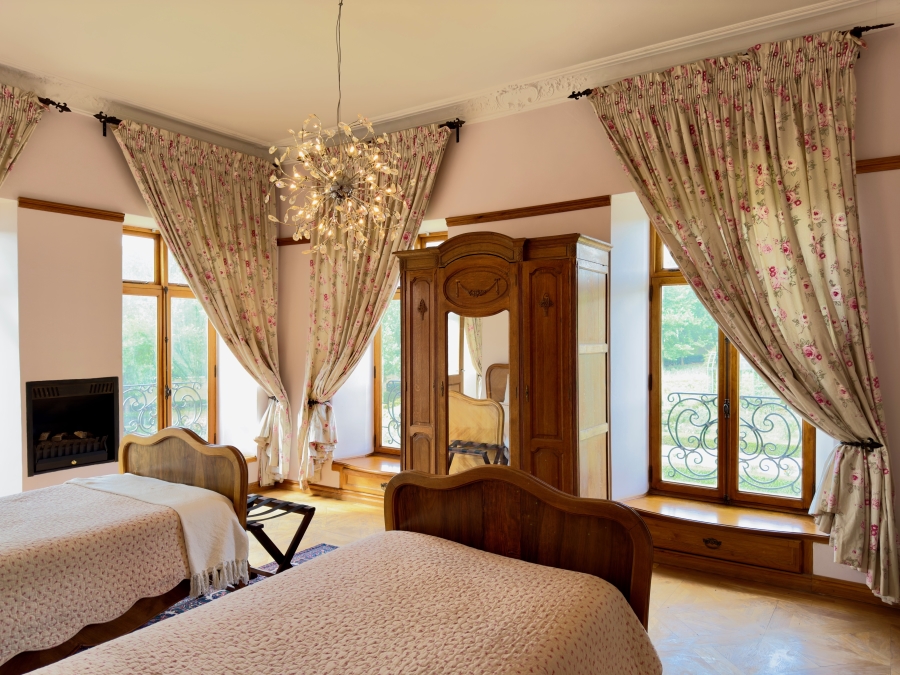 8 Bedroom Property for Sale in Mooikloof Equestrian Estate Gauteng