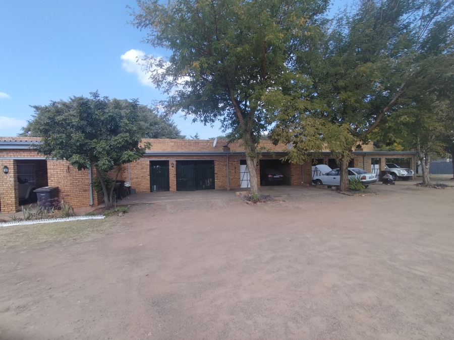 20 Bedroom Property for Sale in Heatherdale AH Gauteng