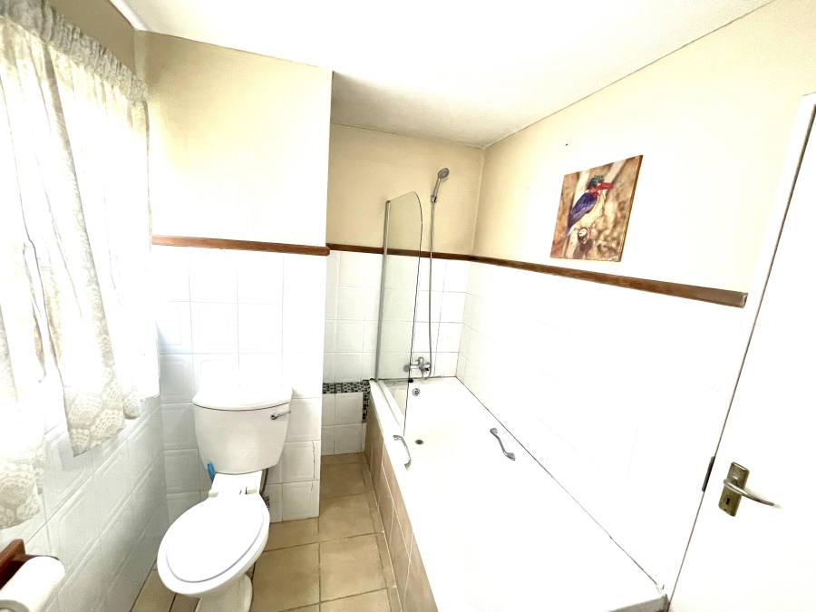 2 Bedroom Property for Sale in Sunninghill Gauteng