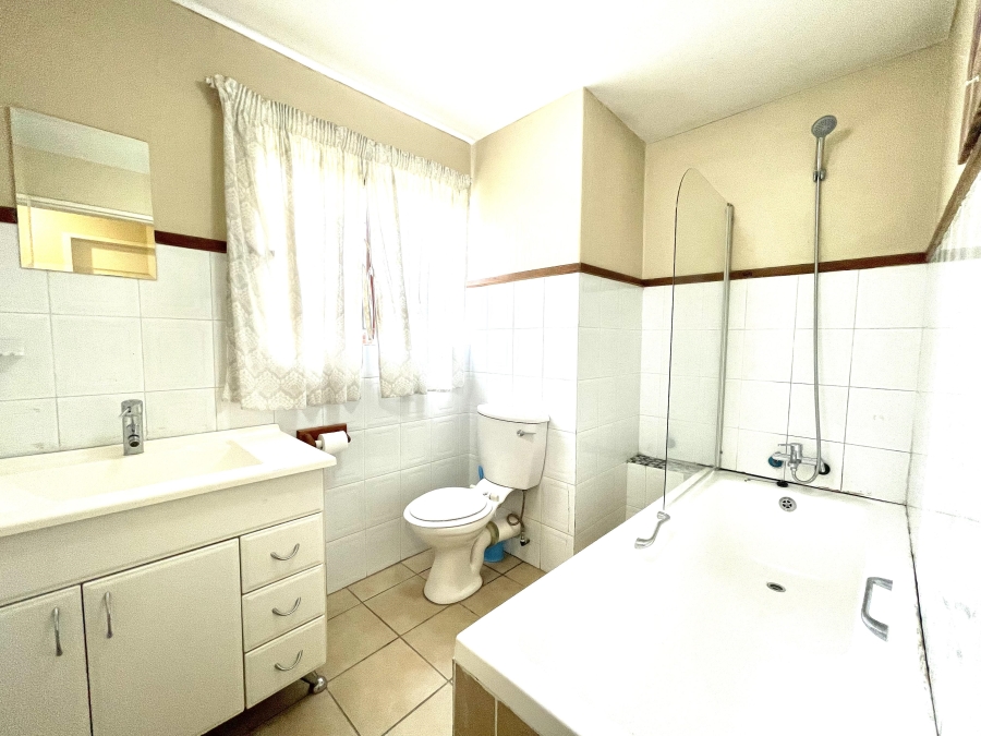2 Bedroom Property for Sale in Sunninghill Gauteng