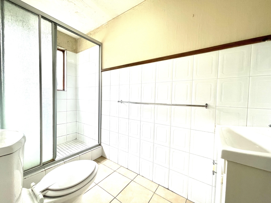 2 Bedroom Property for Sale in Sunninghill Gauteng