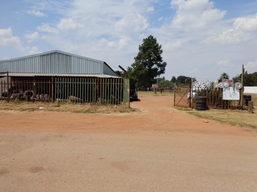 Commercial Property for Sale in Unitas Park Gauteng