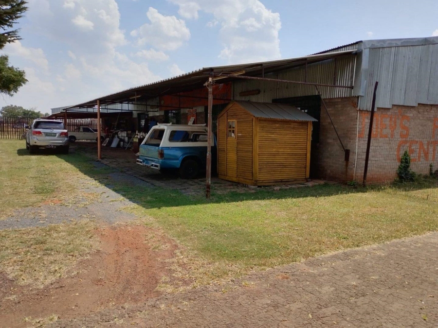 Commercial Property for Sale in Unitas Park Gauteng