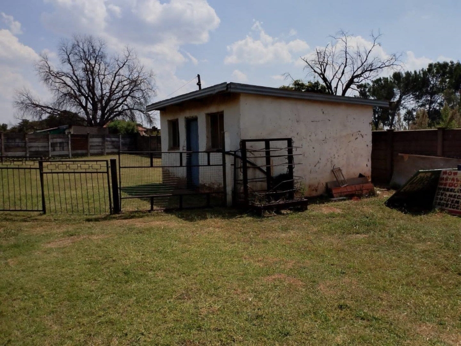 Commercial Property for Sale in Unitas Park Gauteng