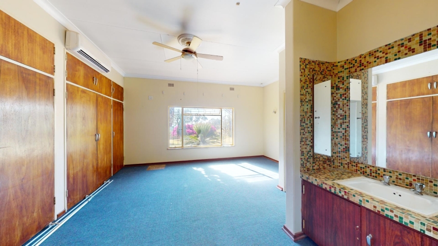 6 Bedroom Property for Sale in Amandasig Gauteng