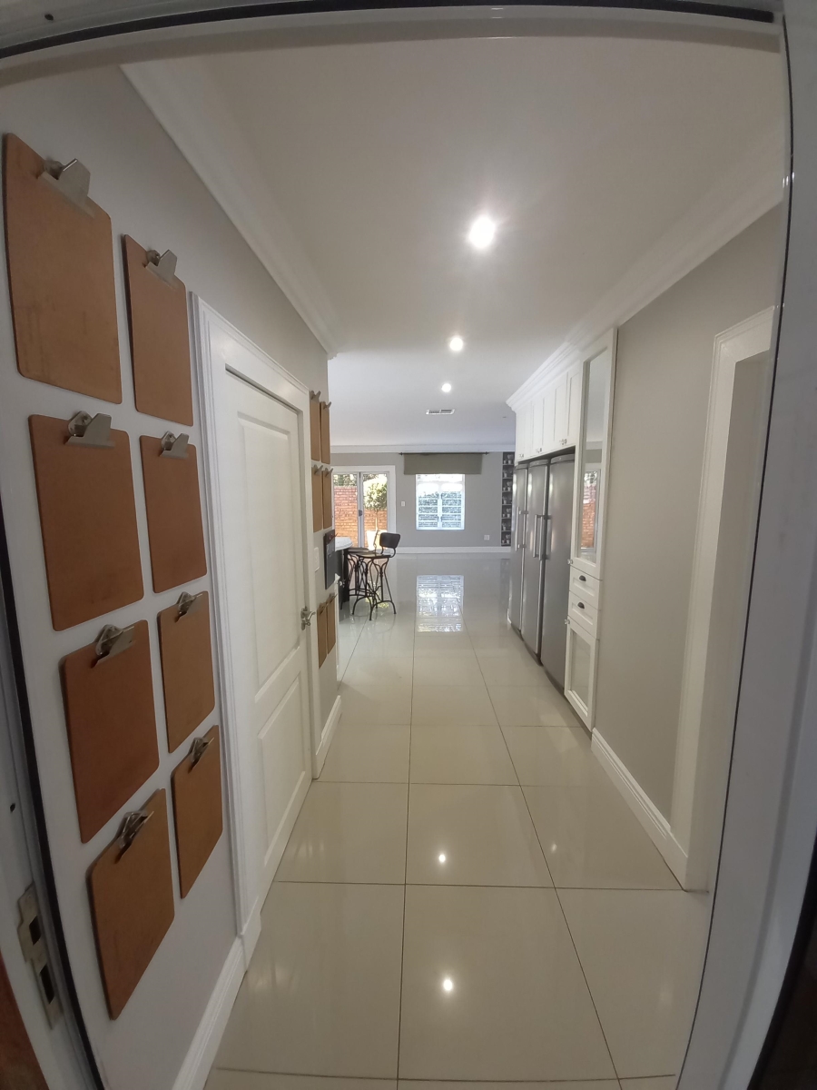 6 Bedroom Property for Sale in Pretoria North Gauteng