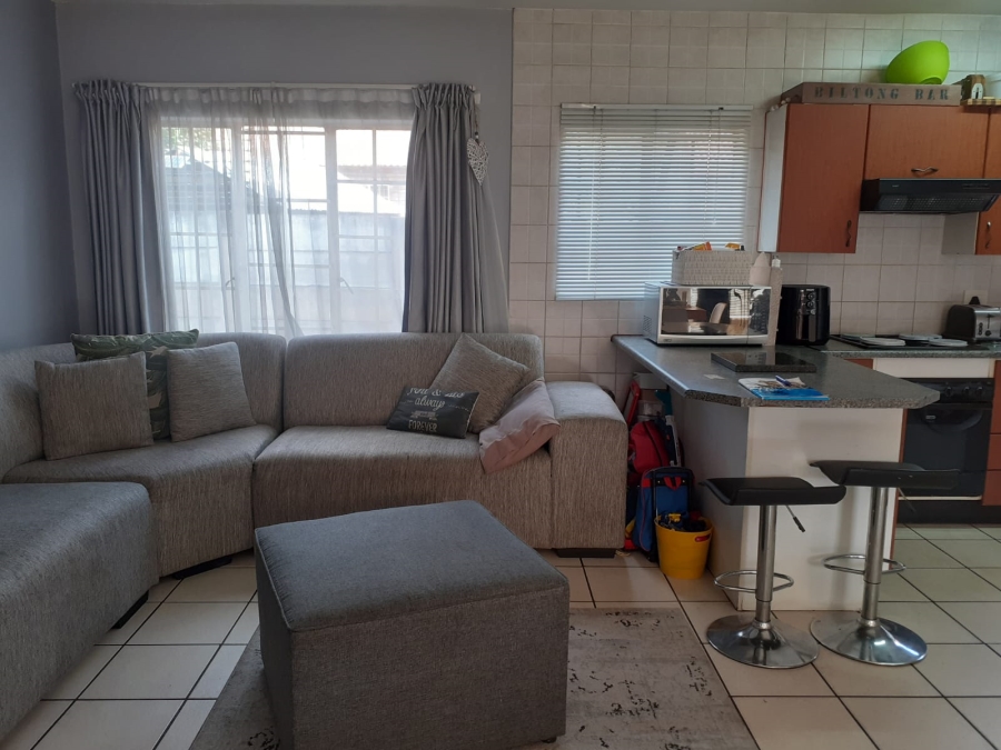 2 Bedroom Property for Sale in Claremont Gauteng