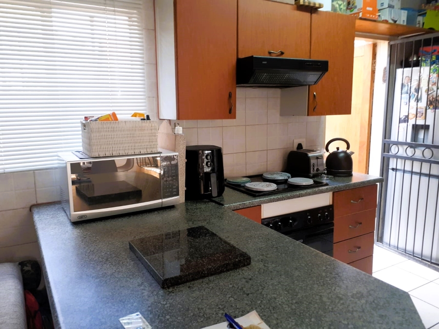2 Bedroom Property for Sale in Claremont Gauteng