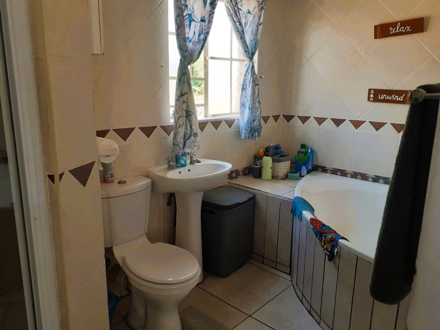 2 Bedroom Property for Sale in Claremont Gauteng