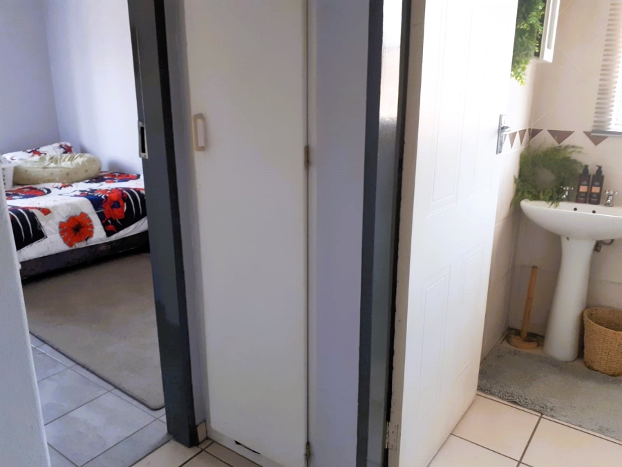 2 Bedroom Property for Sale in Claremont Gauteng