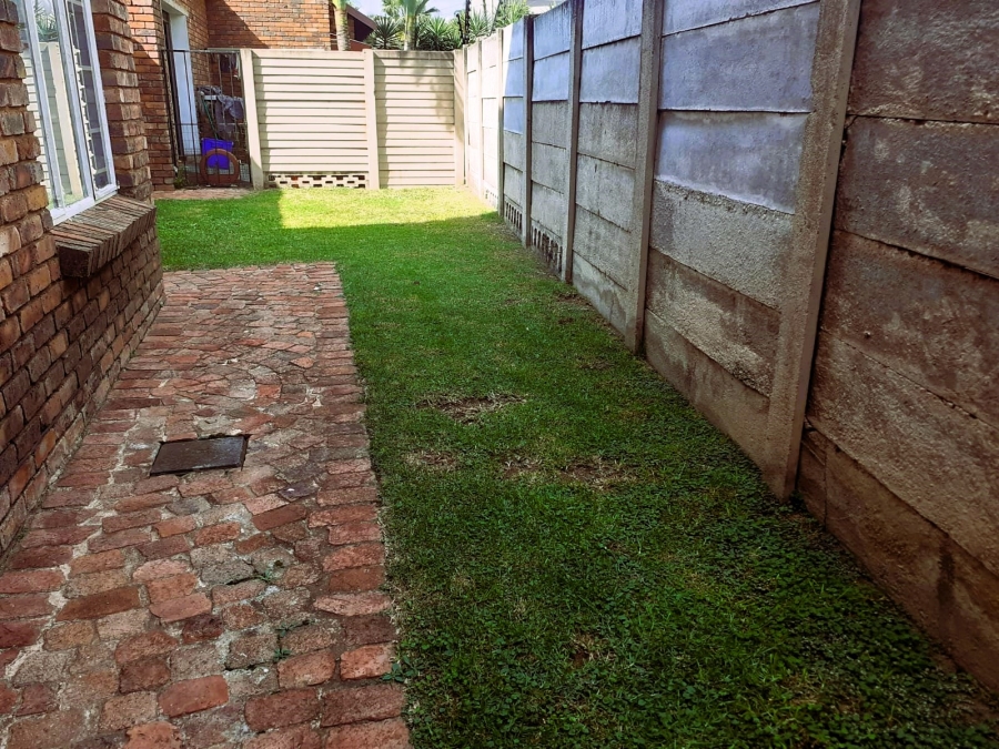 2 Bedroom Property for Sale in Claremont Gauteng