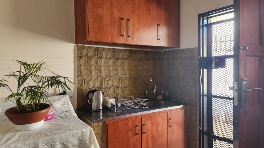 4 Bedroom Property for Sale in Laudium Gauteng