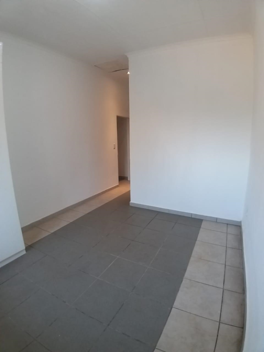 9 Bedroom Property for Sale in Erasmia Gauteng