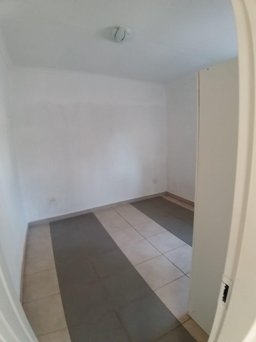 9 Bedroom Property for Sale in Erasmia Gauteng