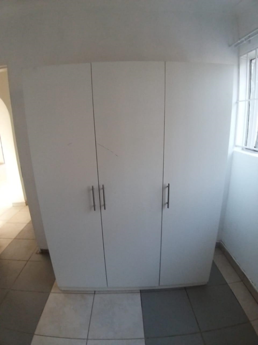 9 Bedroom Property for Sale in Erasmia Gauteng