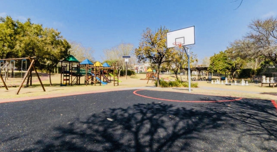 2 Bedroom Property for Sale in North Riding AH Gauteng