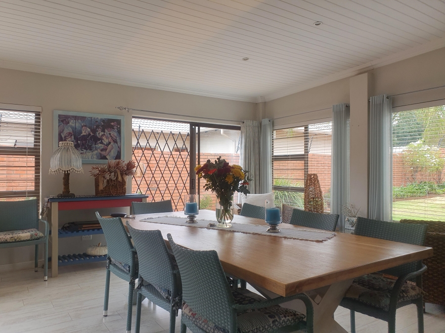 6 Bedroom Property for Sale in Raslouw Gauteng