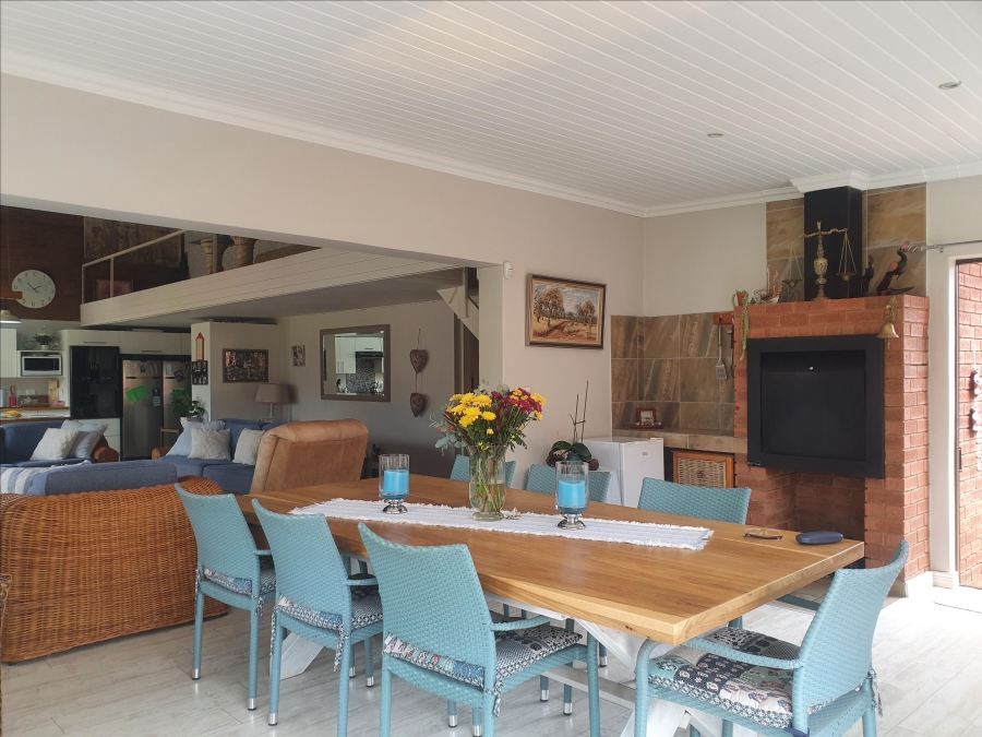 6 Bedroom Property for Sale in Raslouw Gauteng