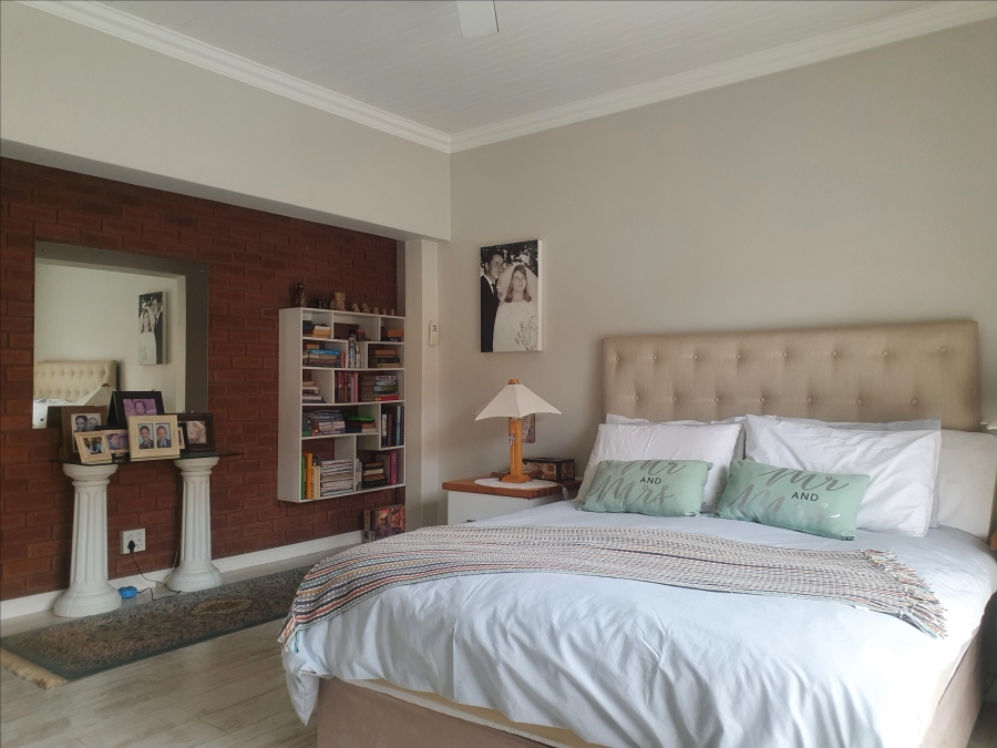 6 Bedroom Property for Sale in Raslouw Gauteng