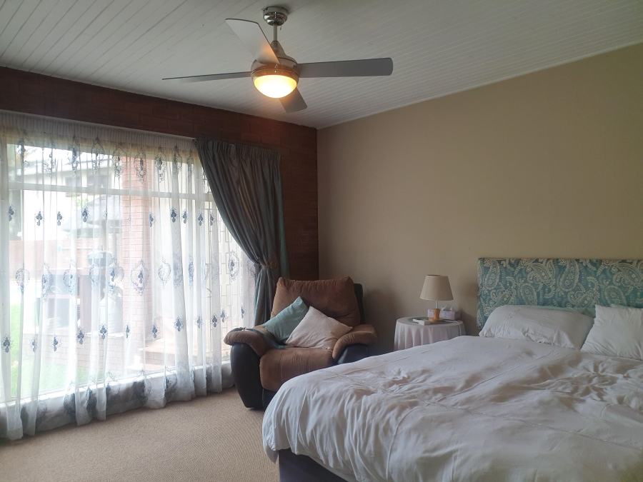 6 Bedroom Property for Sale in Raslouw Gauteng