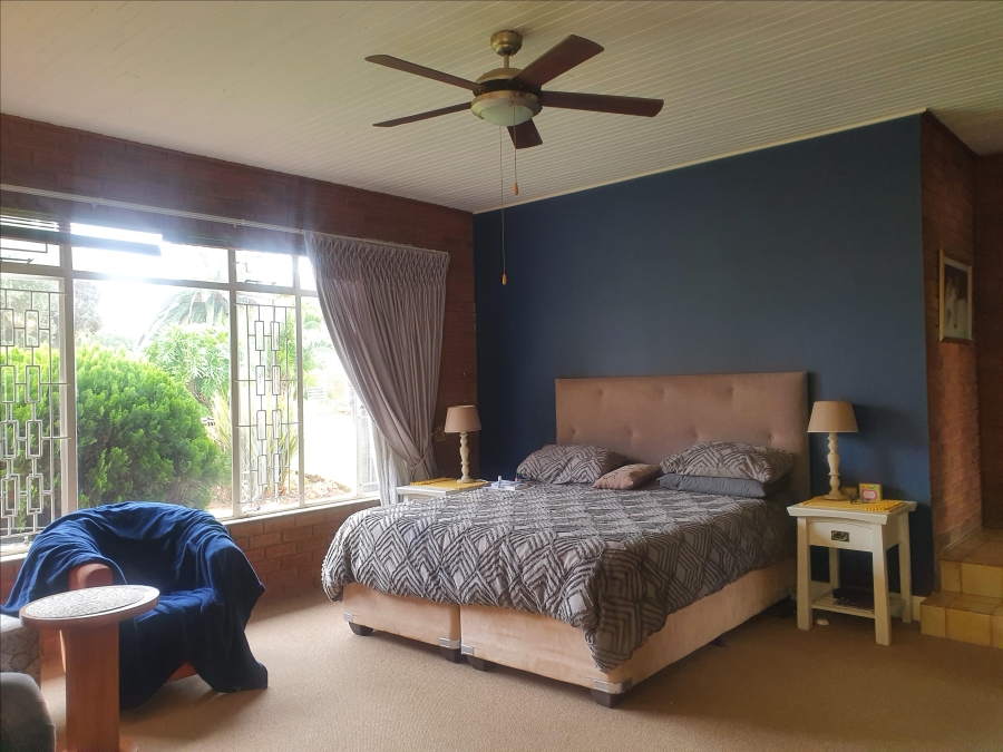 6 Bedroom Property for Sale in Raslouw Gauteng