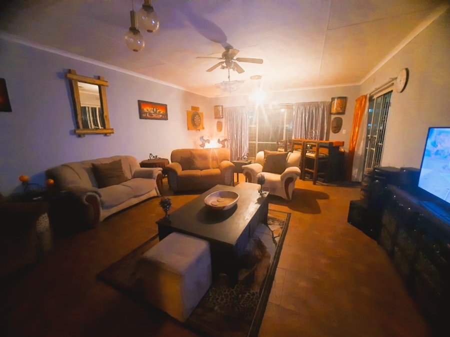 2 Bedroom Property for Sale in Vanderbijlpark CW 3 Gauteng