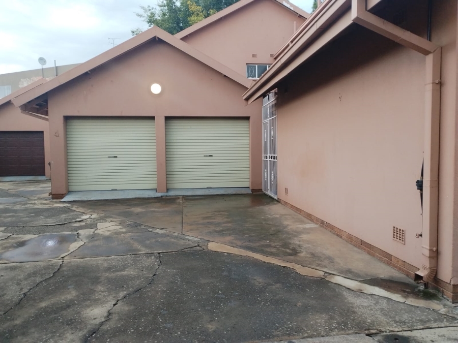 3 Bedroom Property for Sale in Three Rivers Gauteng