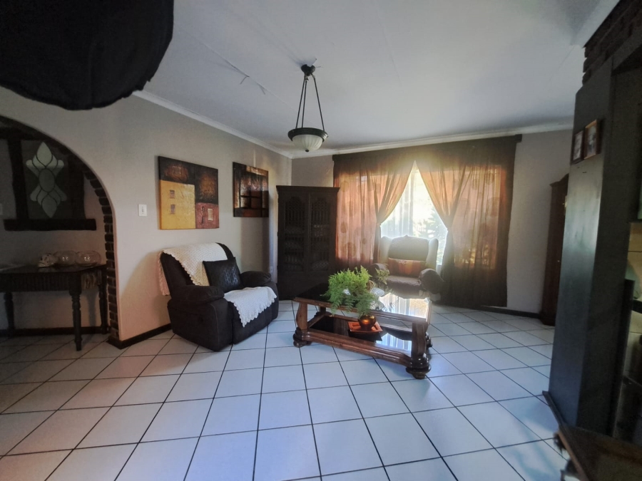 3 Bedroom Property for Sale in Falcon Ridge Gauteng