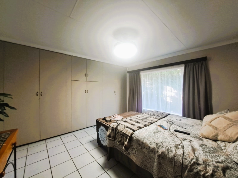 3 Bedroom Property for Sale in Falcon Ridge Gauteng