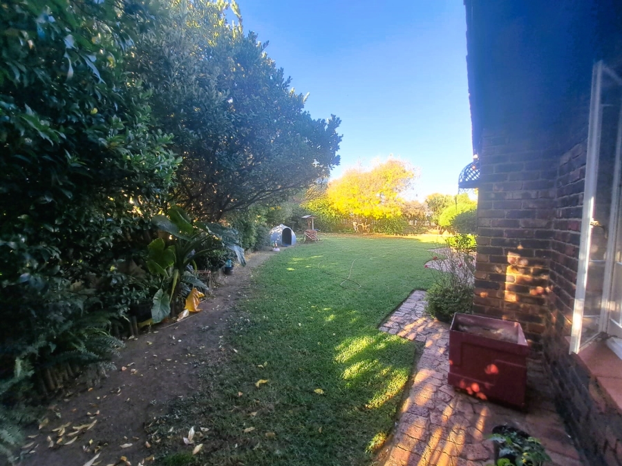 3 Bedroom Property for Sale in Falcon Ridge Gauteng