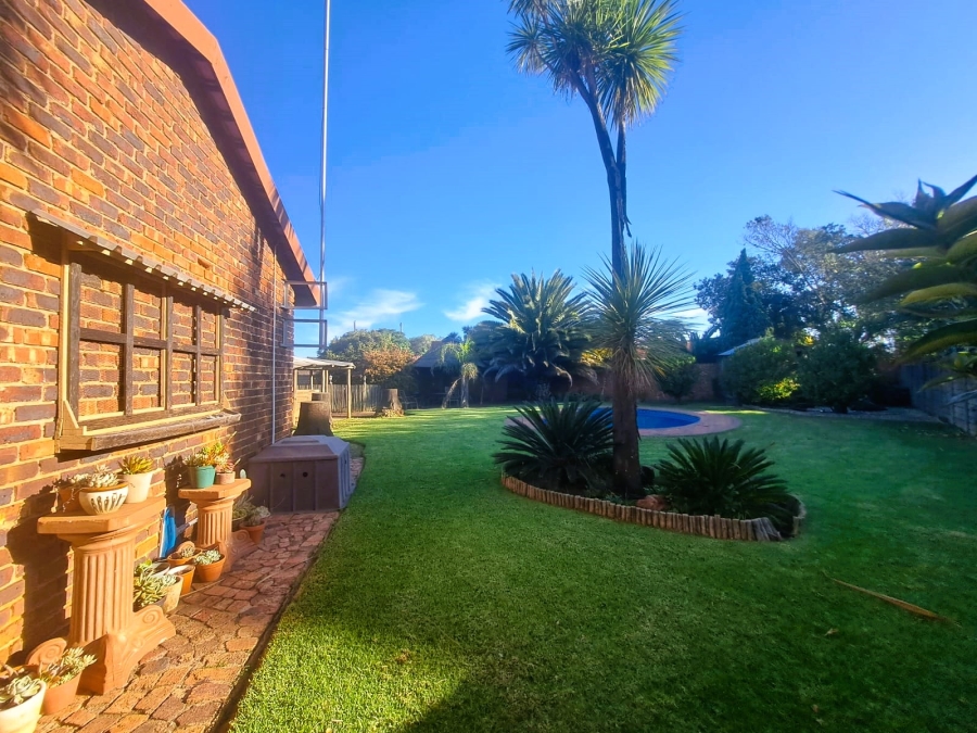3 Bedroom Property for Sale in Falcon Ridge Gauteng