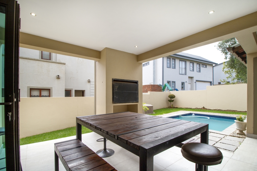 5 Bedroom Property for Sale in Heron Hill Garden Estate Gauteng