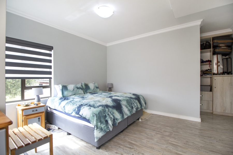 5 Bedroom Property for Sale in Heron Hill Garden Estate Gauteng