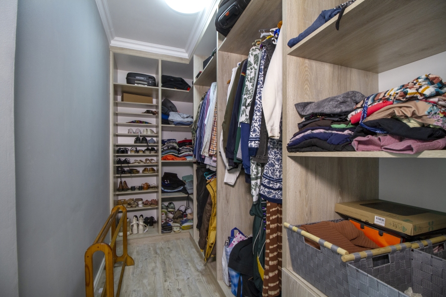 5 Bedroom Property for Sale in Heron Hill Garden Estate Gauteng