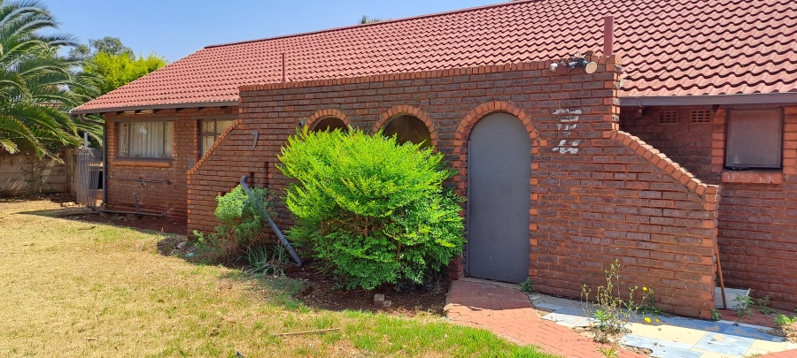 4 Bedroom Property for Sale in New State Areas Gauteng