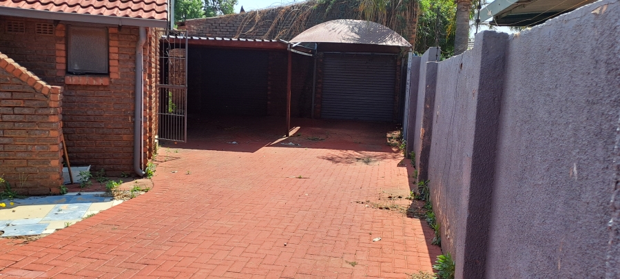 4 Bedroom Property for Sale in New State Areas Gauteng