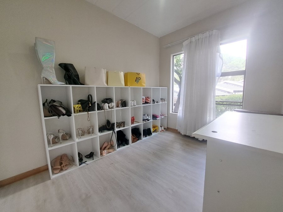 2 Bedroom Property for Sale in Morningside Gauteng