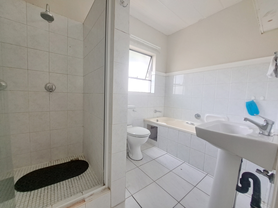 2 Bedroom Property for Sale in Morningside Gauteng