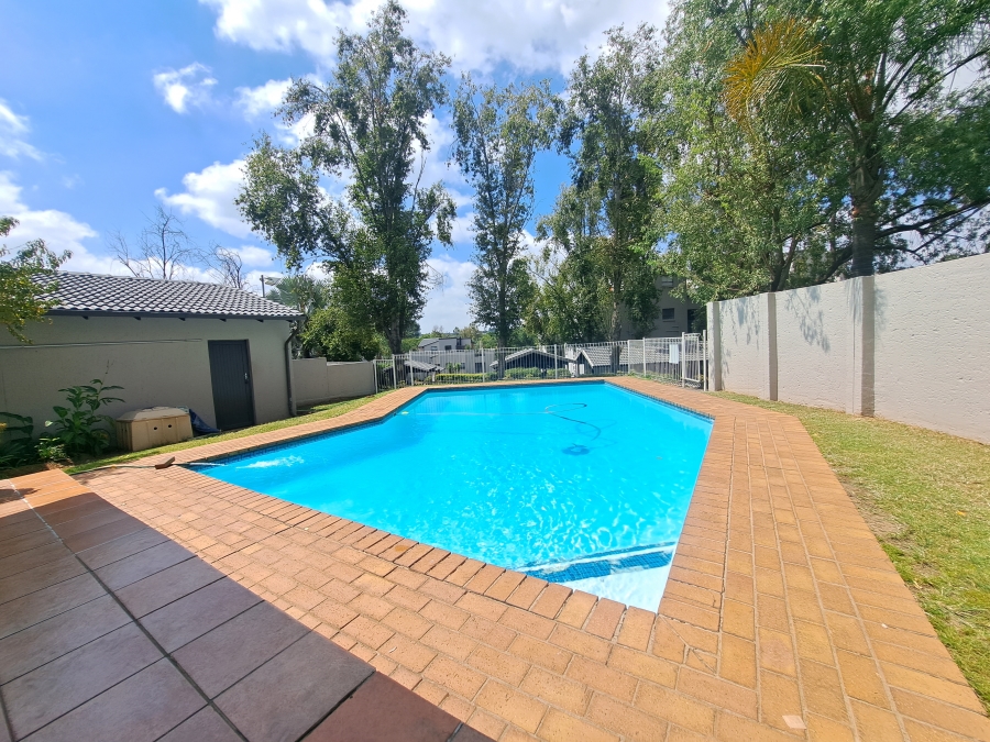 2 Bedroom Property for Sale in Morningside Gauteng