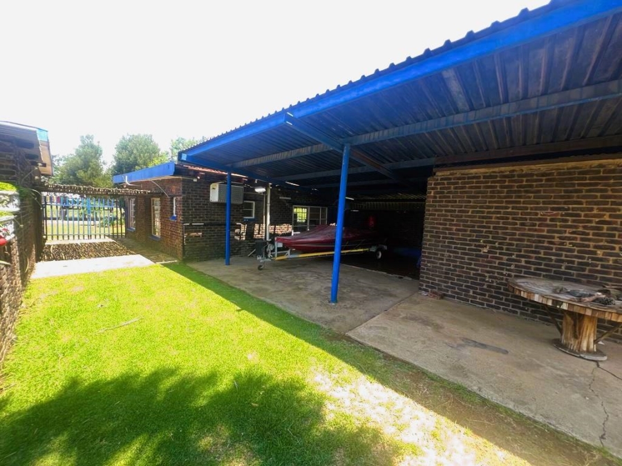 3 Bedroom Property for Sale in Risi AH Gauteng