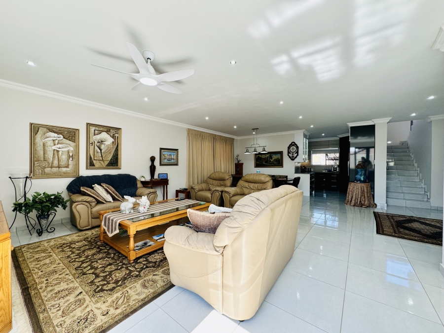 4 Bedroom Property for Sale in Magalieskruin Gauteng