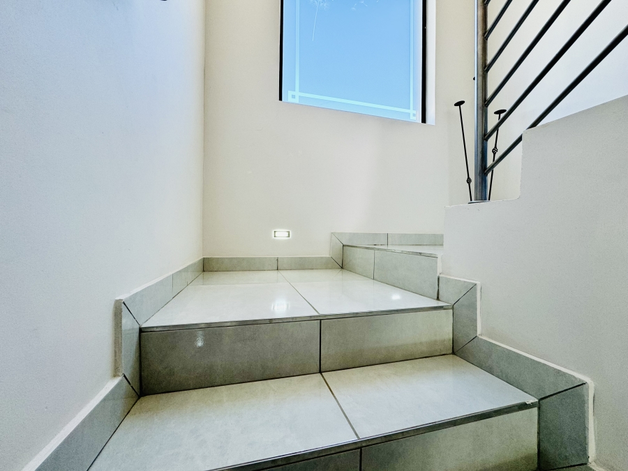 4 Bedroom Property for Sale in Magalieskruin Gauteng