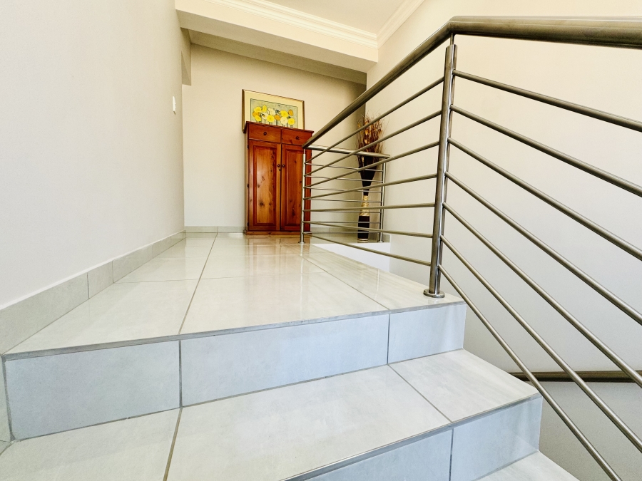 4 Bedroom Property for Sale in Magalieskruin Gauteng