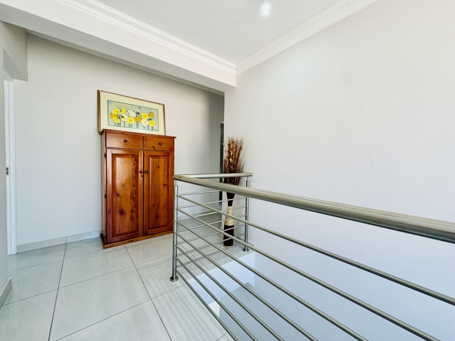 4 Bedroom Property for Sale in Magalieskruin Gauteng