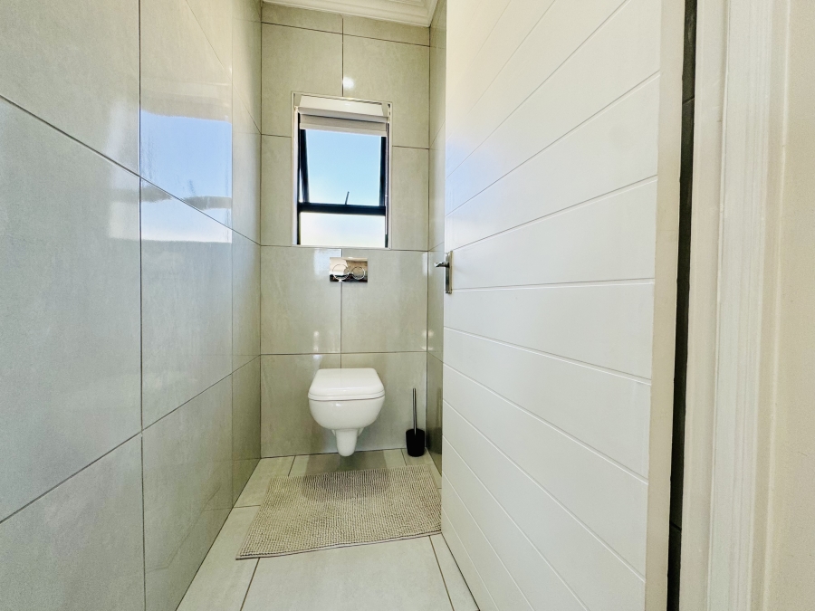 4 Bedroom Property for Sale in Magalieskruin Gauteng