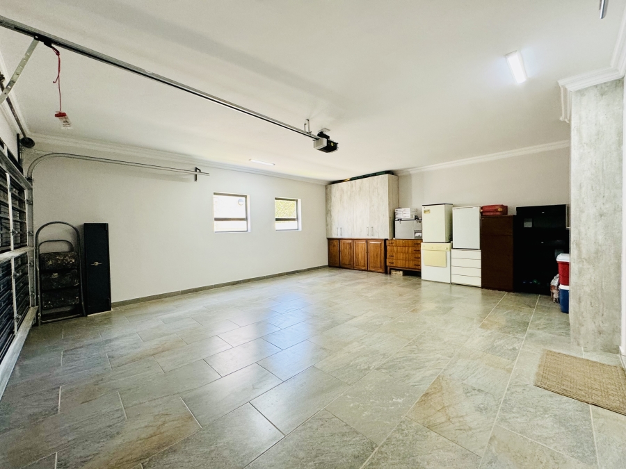 4 Bedroom Property for Sale in Magalieskruin Gauteng