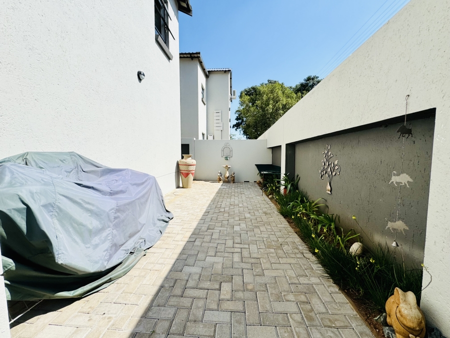 4 Bedroom Property for Sale in Magalieskruin Gauteng